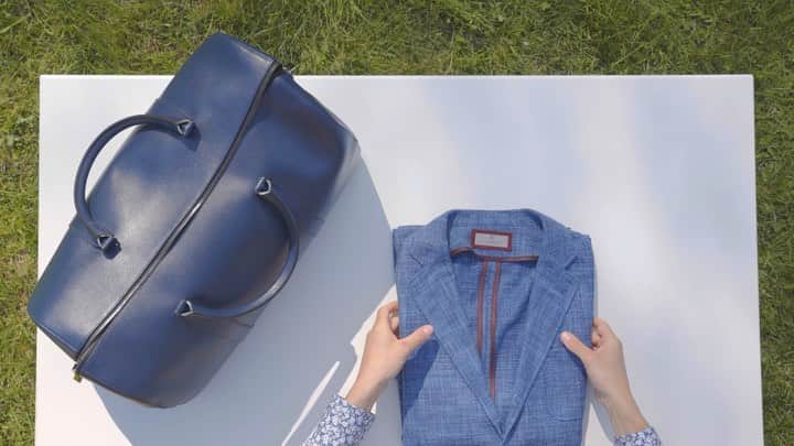 カナーリのインスタグラム：「Pick up the essentials and pack them up for holiday or work… or even both.  Directed by @esquireitalia.  #CanaliShacket #Canali1934」