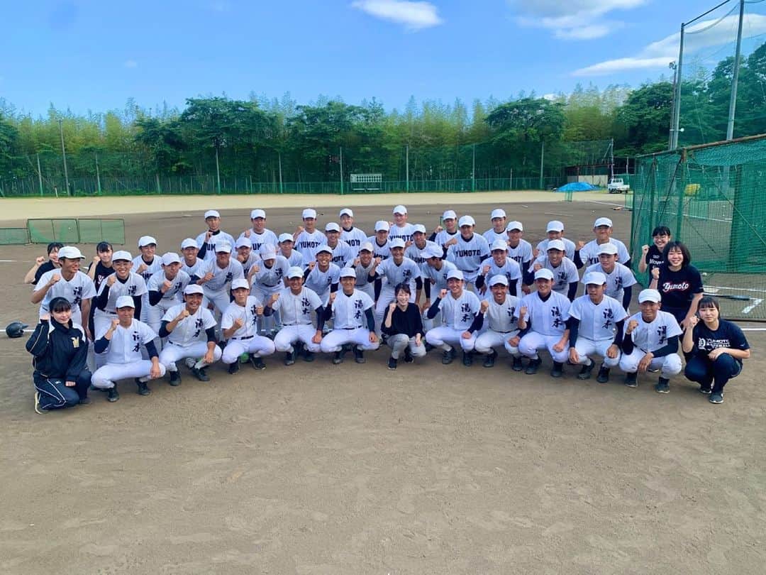 山崎聡子のインスタグラム：「湯本高校野球部の皆さんと⚾️‼️ (※撮影時のみマスクを外させて頂きました)  昨秋は、県大会でベスト8✨ ユニークな練習で打力向上を目指すチームは、 ある想いから心をひとつにしています。  詳しくは、6/7(月)18:15〜放送の #ふくしまjチャン 「スポチャン」で📺  #高校野球 #夏のキセキ2021 #いわき市 #湯本高校 #野球」