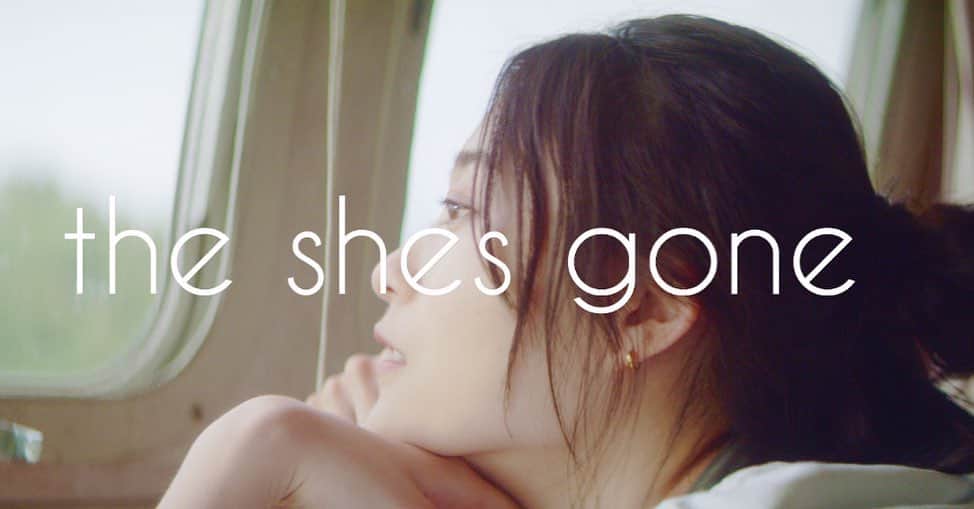 the shes goneのインスタグラム：「▶️New Music Video▶️ Digital single「ラベンダー/ガールフレンド」収録  💐『ラベンダー』Music Video公開💐  " 一緒に居て 気付いたものが 僕にも息づいて これからを築いて。 "  cast : ayase( @1116_for ) producer : Yuki Wakisaka(isai Inc.) director : Takaya Ohota(isai Inc.)   #theshesgone #シズゴ #ラベンダー」