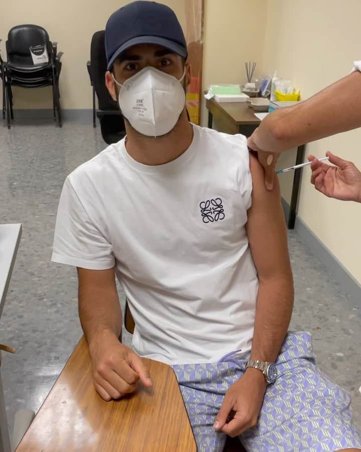 マルコ・アセンシオのインスタグラム：「💉💉…👍🏽」