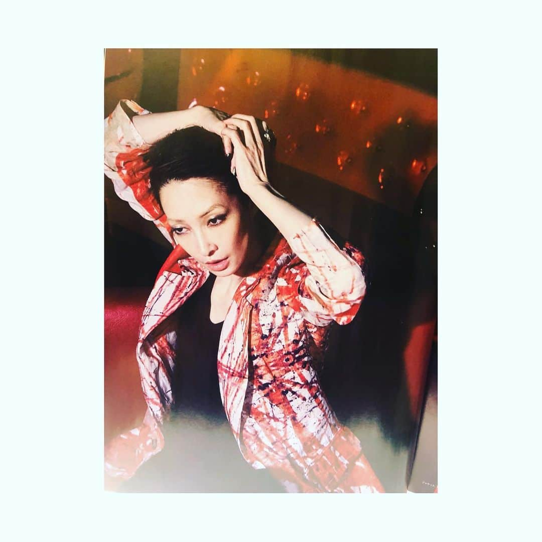 松浦美穂さんのインスタグラム写真 - (松浦美穂Instagram)「Born in 1970 fashion&culture elements  女優　りょう 「SEXXES」ジェンダーレス  directior&styling 藤崎コウイチ @kou__chang  photo 山中竜也 make-up Michiru @barbiemichiru  hair  松浦美穂  @twiggy.miho   #1970年代生まれ #ジェンダーフリー #エリカ.リンダー #パティ.スミス #金子國義」5月31日 21時47分 - twiggy_mihomatsuura