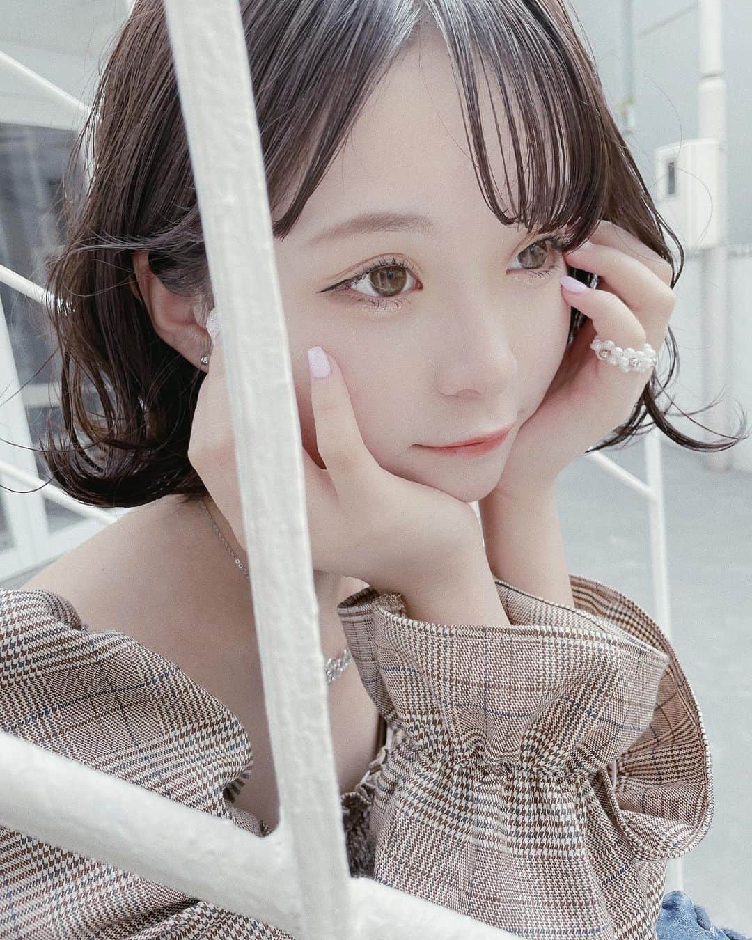 桜さんのインスタグラム写真 - (桜Instagram)「前髪伸びてきたあ切らなきゃだ🌼」5月31日 22時08分 - sakura_0808_