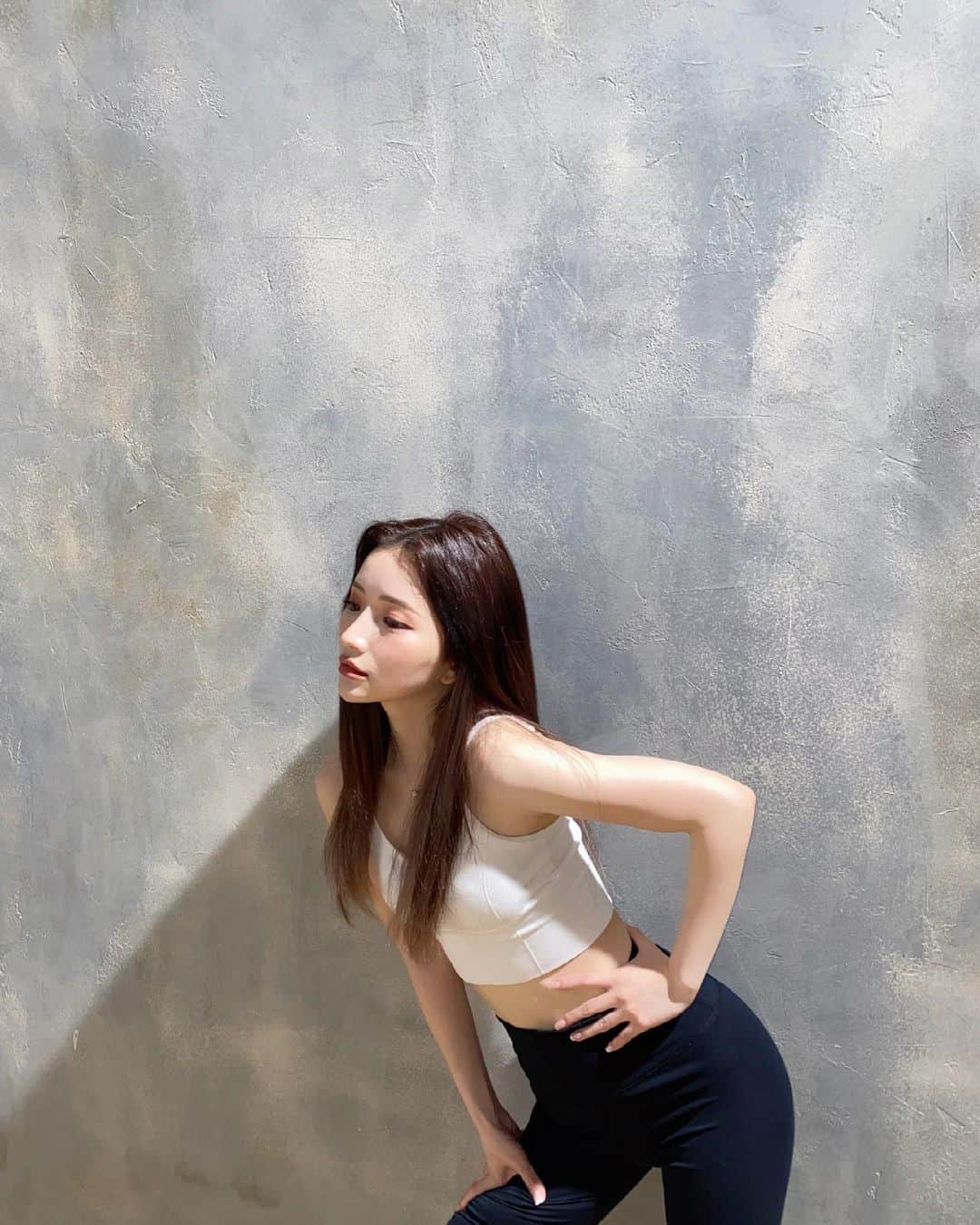 南りほさんのインスタグラム写真 - (南りほInstagram)「ダンスlesson再開してから前よりも身体が引き締まったかも🤔 段々と、ヒップアップもしてきた気がする🍑 夏までに頑張ってbody鍛えよ〜👶🏼」5月31日 23時32分 - minami.riho