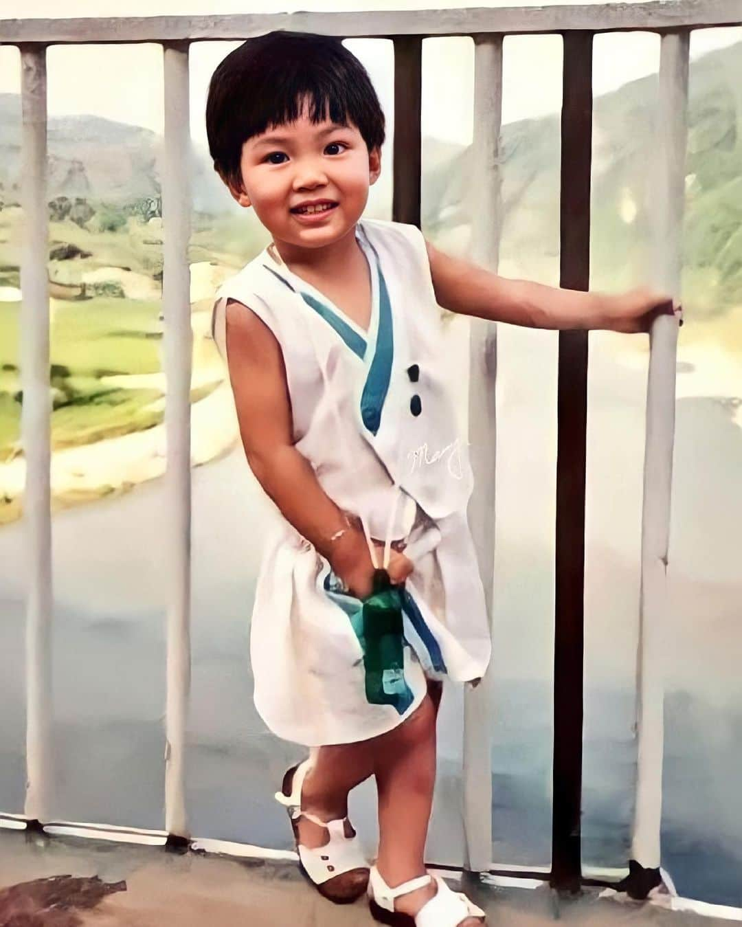 イ・ミンホさんのインスタグラム写真 - (イ・ミンホInstagram)「A selection of children's photographs by Min Ho😊.  Leave your reaction in the comments👇🏻」6月1日 1時07分 - account.leeminho