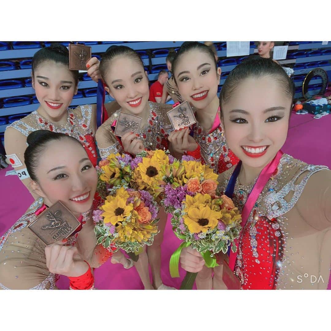 のインスタグラム：「W杯ぺサロ大会が終了しました！🇮🇹  【結果】 ・総合6位 ・種目別ボール3位🥉 ・種目別フープクラブ6位  たくさんの応援ありがとうございました🙇‍♀️✨ 今回の悔しさを次に挽回できるように、もっともっとレベルアップし頑張ります。 今後も応援宜しくお願いします🧚‍♀️  #フェアリージャパンPOLA #Fairyjapanpola   #WC PESARO 2021 #イタリア🇮🇹 #新体操  #RhythmicGymnastics」