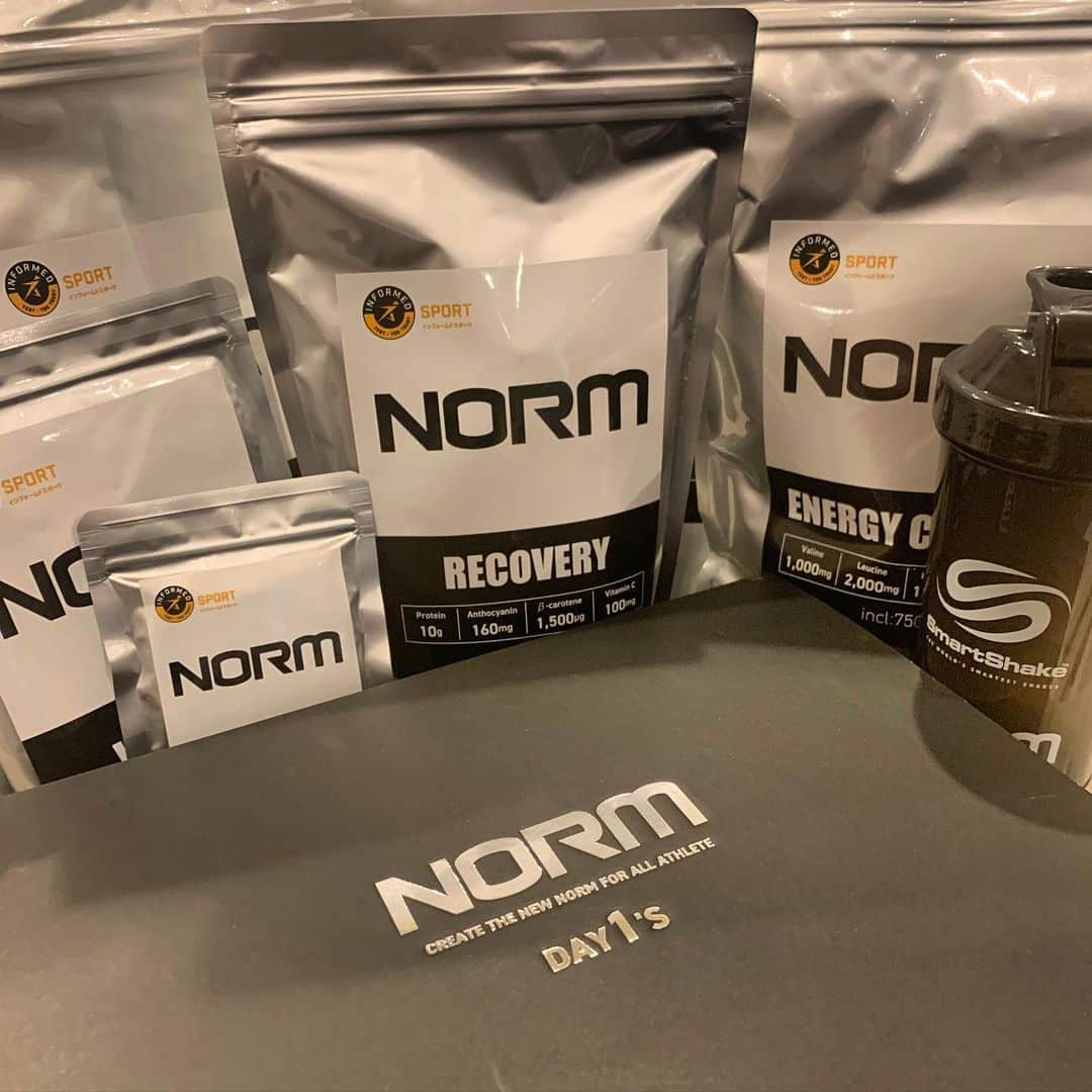 石川雄洋のインスタグラム：「NORM様から、サプリメントが届きました！ アメフトの身体作り頑張ります💪 * #norm #石川雄洋」