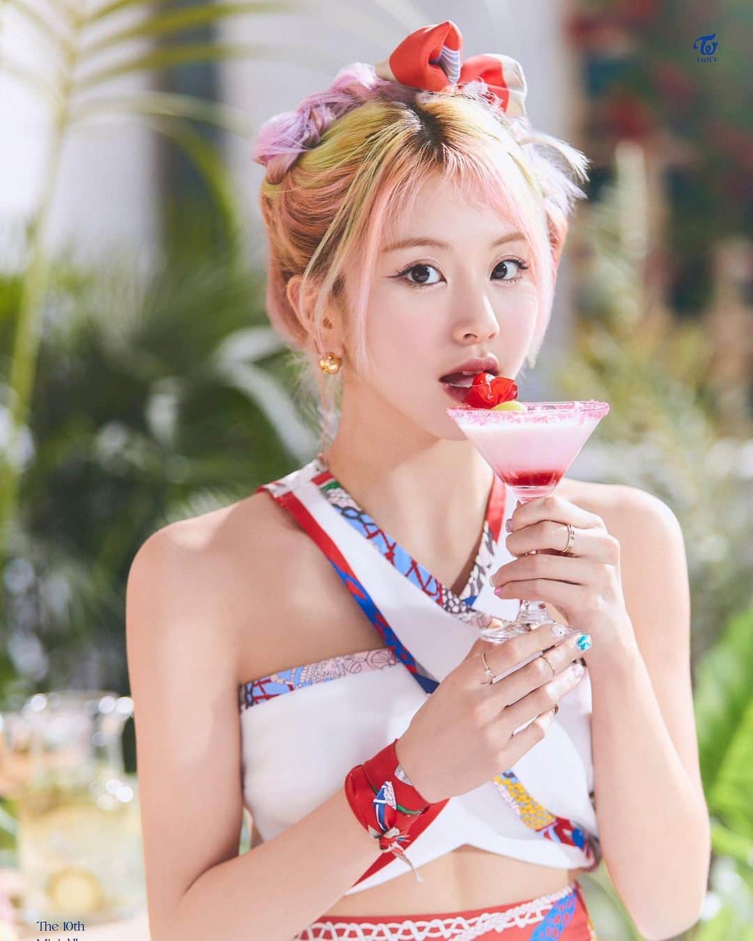 チェヨンのインスタグラム：「TWICE 10th Mini Album <Taste of Love> Second Tasting -Teaser Photo01 'Taste’: CHAEYOUNG #chaeyoung #채영 #twice #트와이스 #prettyrapstarchaeyoung」