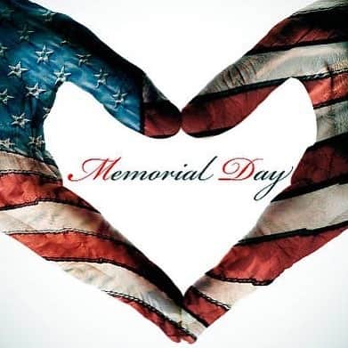 ヘレン・マロウリスのインスタグラム：「Thank you to all of our military personnel for the sacrifices you have made for our freedom ❤️🇺🇸 #memorialday」