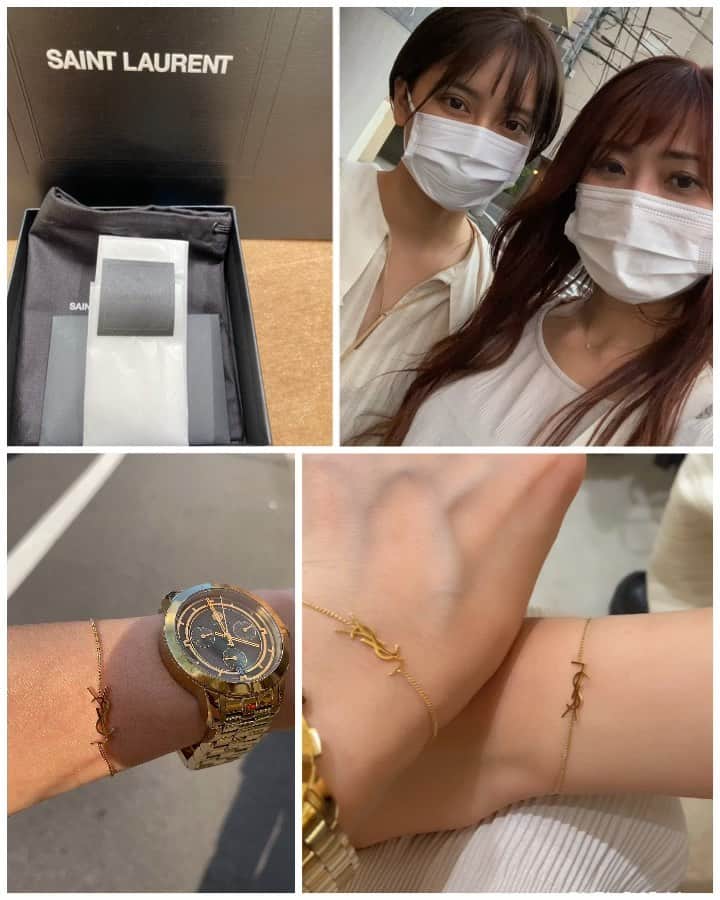 岡田祐佳のインスタグラム：「嬉しかったこと。  家の中心で喜びを叫ぶ（世界の中止で愛を叫ぶ風味…w）的な感情が爆発した出来事🙌  結実に前から可愛いなぁ🥰言うてた サンローランのブレスを  『遅くなってごめんね🙏』  て、プレゼントしてもらった‼️  それだけではなく  なんと！！  結実ちゃんと　オ．ソ．ロ❤️ （　@okada_yui_official ）  娘とお揃い嬉しすぎる😭  しかもその場で一緒に着けるとか… カップルかよっ‼️‼️  嬉しすぎるじゃないかぁー。  何回もいうたけど ここでも言うわ。  結実ありがとう🌷  しかしやね、まだ続きがあるんですw  写真よく見てw あたしの何かが違うw  #母の日 #プレゼント#カップル #親子 #親子リンクコーデ #親子ペアー #泣くやん #幸せ #勿論隆之介にもありがとう　#友達て聞かれる　#マスク効果 #サンローラン #ブレスレット #スペシャルday ＃ブランドやなくても恐ろしいわ嬉しい　#あたしは結実におそろのマスクあげたw#スヌーピー　#スポンジボブ」