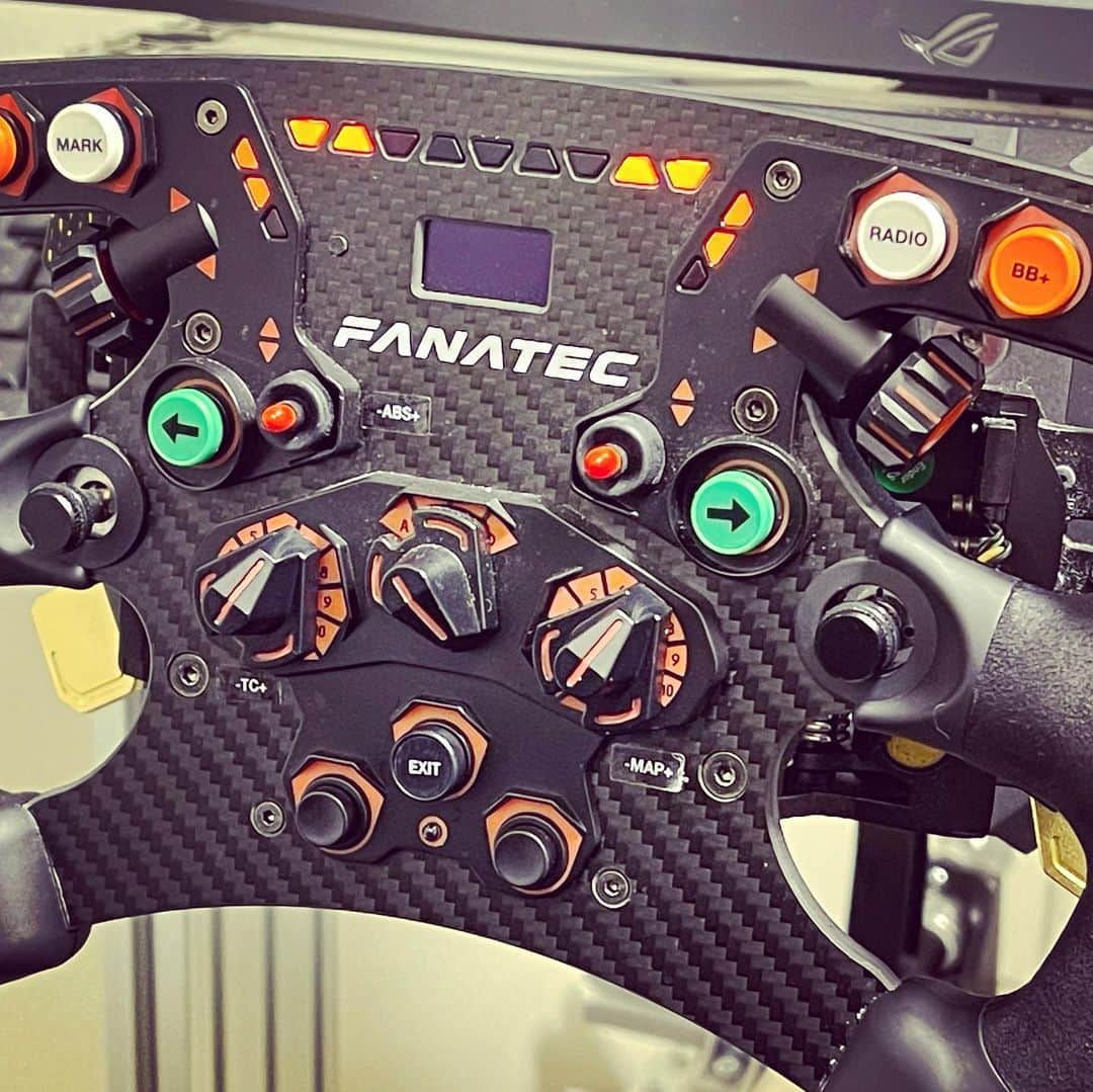 兄者のインスタグラム：「Ready to race🏎」