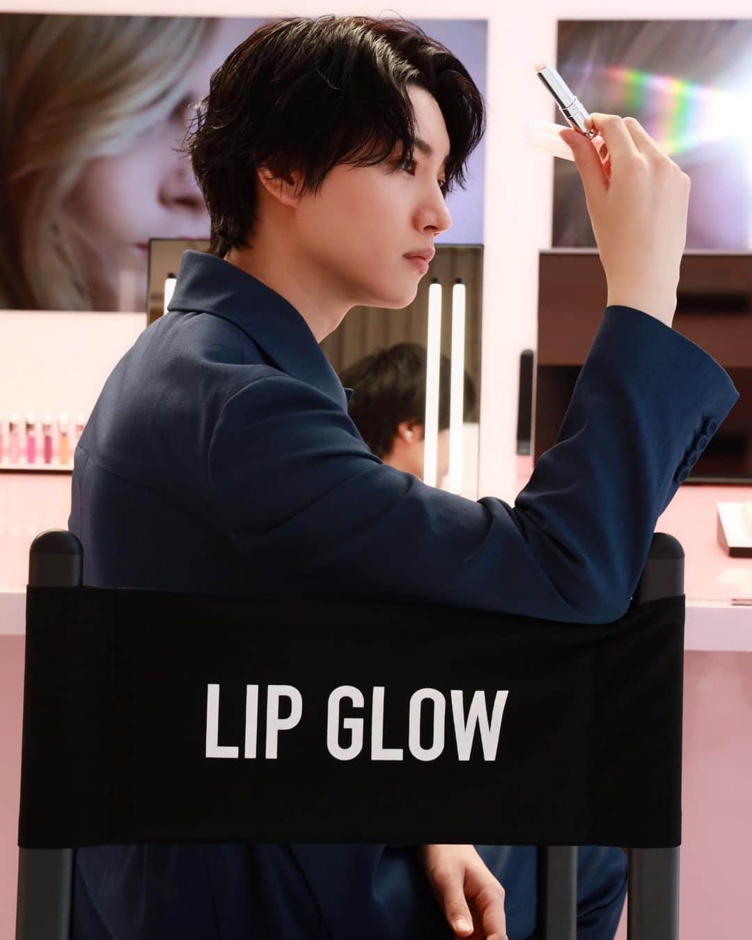 桜田通さんのインスタグラム写真 - (桜田通Instagram)「DIOR ADDICT LIPGLOW Special Session  新作にはメンズにも使いやすい無色のUNIVERSAL CLEARから、血色が良くなる色まで、全て揃っていて完璧でした！ 香りもバニラで僕の好みでした✨  @diormakeup #リップグロウ #TIMETOGLOW @dior」6月1日 21時05分 - dorisakurada