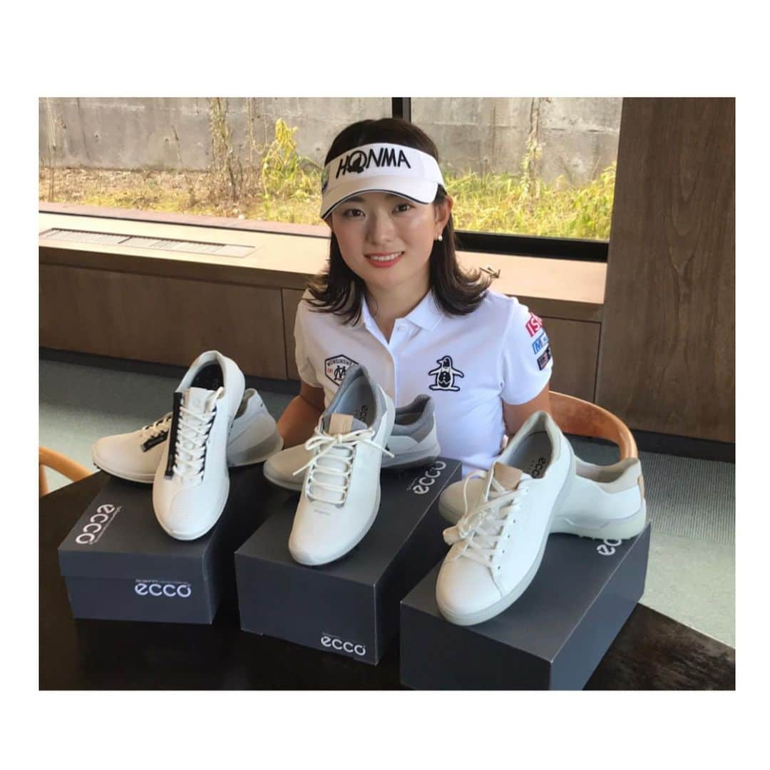 吉川桃さんのインスタグラム写真 - (吉川桃Instagram)「🌼  ecco👟🤍golf shoes  ❶ スパイクレス ❷ ソフトスパイク ❸ スニーカー @eccojapan チェックしてみてください✅✅  #ecco  #eccoshoes」6月1日 15時41分 - mmoo.3509