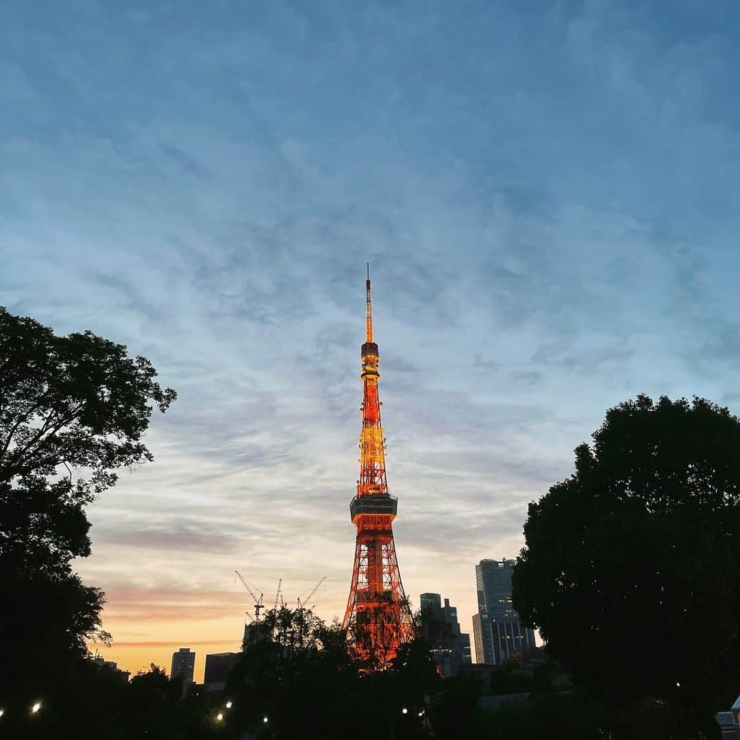 manaさんのインスタグラム写真 - (manaInstagram)「東京って凄いなあ  福岡帰りたくなるここ最近🍃  #東京」6月1日 17時04分 - manaloha.k