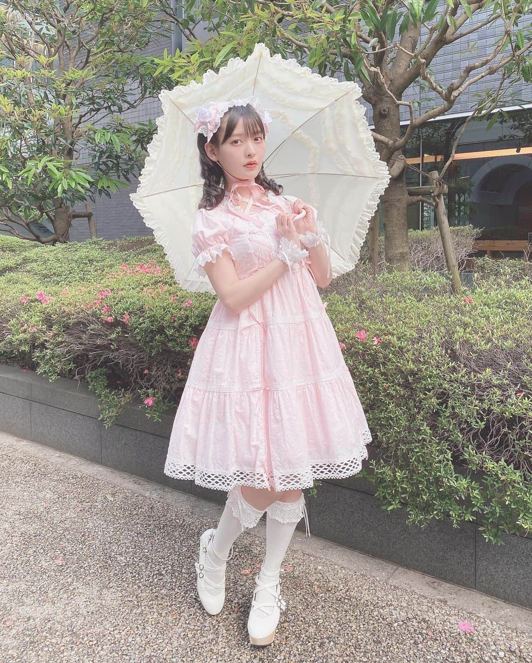 上坂すみれさんのインスタグラム写真 - (上坂すみれInstagram)「「下妻物語」のお衣装！ ポスターと同じデザインのお洋服を着られて感激なのです…( ；∀；) わたし、根性ねじまがってます♡  #babythestarsshinebright  #上坂すみれ」6月1日 19時56分 - uesaka_sumire