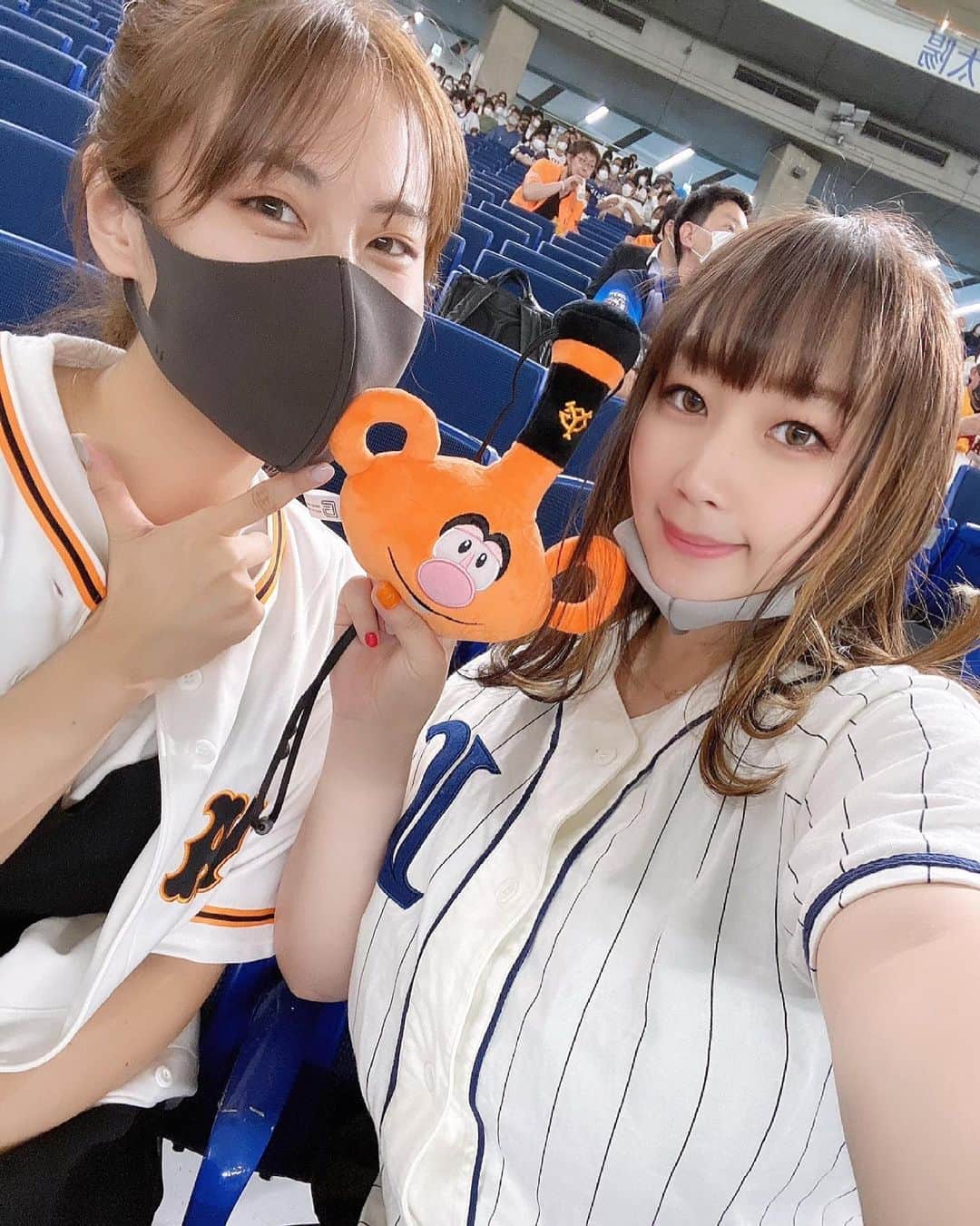 来栖あこさんのインスタグラム写真 - (来栖あこInstagram)「⚾️ わけほ〜🦁🔥🐰  岸君の初安打初本塁打やばば😍♥️ メヒアと森君のホームランも😍♥️  西武戦は売り子のお客さんとか 友達にたくさん会えるから楽しい〜🌈🌈  #交流戦 #埼玉西武ライオンズ #seibulions #読売巨人軍  #野球女子 #山賊の姫」6月1日 22時40分 - akopai.081