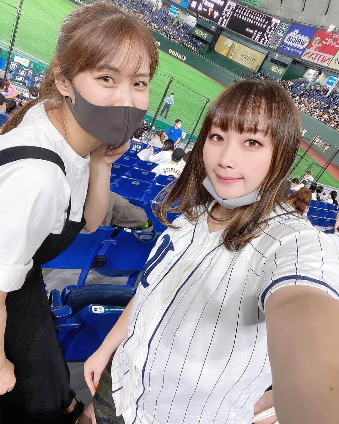 来栖あこさんのインスタグラム写真 - (来栖あこInstagram)「⚾️ わけほ〜🦁🔥🐰  岸君の初安打初本塁打やばば😍♥️ メヒアと森君のホームランも😍♥️  西武戦は売り子のお客さんとか 友達にたくさん会えるから楽しい〜🌈🌈  #交流戦 #埼玉西武ライオンズ #seibulions #読売巨人軍  #野球女子 #山賊の姫」6月1日 22時40分 - akopai.081