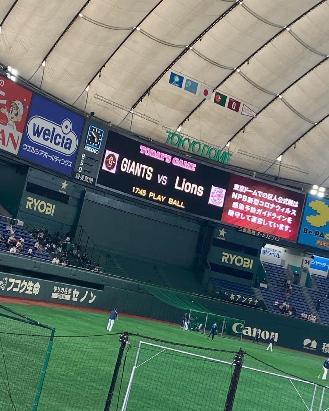 来栖あこさんのインスタグラム写真 - (来栖あこInstagram)「⚾️ わけほ〜🦁🔥🐰  岸君の初安打初本塁打やばば😍♥️ メヒアと森君のホームランも😍♥️  西武戦は売り子のお客さんとか 友達にたくさん会えるから楽しい〜🌈🌈  #交流戦 #埼玉西武ライオンズ #seibulions #読売巨人軍  #野球女子 #山賊の姫」6月1日 22時40分 - akopai.081
