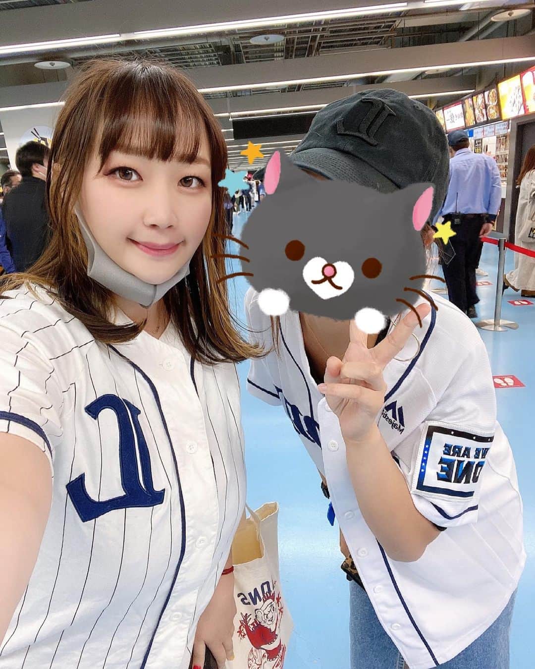 来栖あこさんのインスタグラム写真 - (来栖あこInstagram)「⚾️ わけほ〜🦁🔥🐰  岸君の初安打初本塁打やばば😍♥️ メヒアと森君のホームランも😍♥️  西武戦は売り子のお客さんとか 友達にたくさん会えるから楽しい〜🌈🌈  #交流戦 #埼玉西武ライオンズ #seibulions #読売巨人軍  #野球女子 #山賊の姫」6月1日 22時40分 - akopai.081