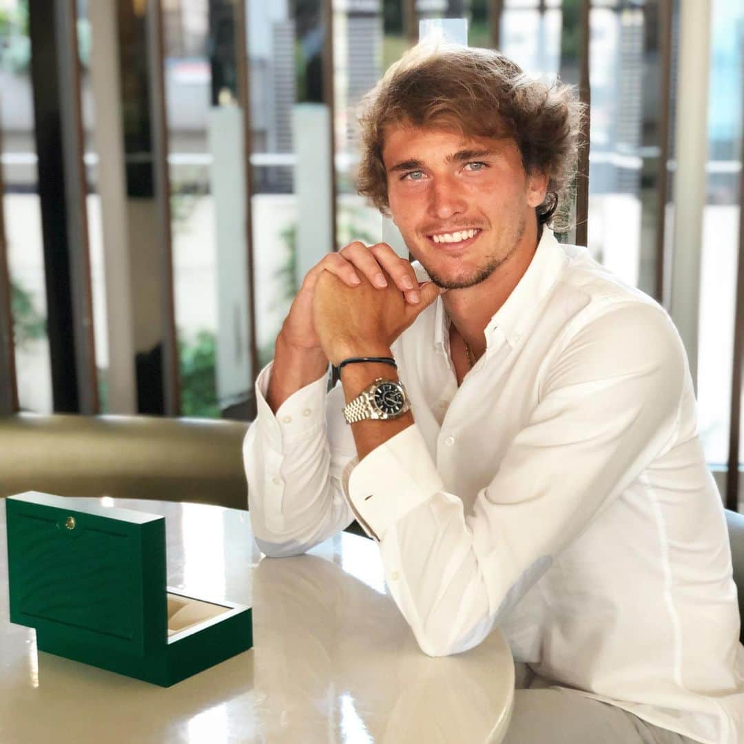 アレクサンダー・ズベレフさんのインスタグラム写真 - (アレクサンダー・ズベレフInstagram)「There’s no watch that tells the history of tennis better than @rolex. Feel honored and proud to join @rolex on this incredible journey!😊 #perpetual」6月2日 3時19分 - alexzverev123