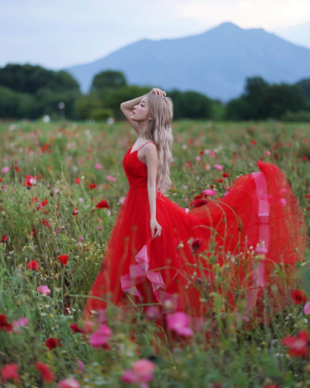 美咲あいりさんのインスタグラム写真 - (美咲あいりInstagram)「𓂃◌𓈒𓏲𓆸﻿ ﻿ ﻿ ﻿ ﻿ #poppy ﻿ #poppyfield ﻿ ﻿ ﻿ ﻿ ﻿ ﻿ ﻿」6月2日 14時52分 - misakiairi