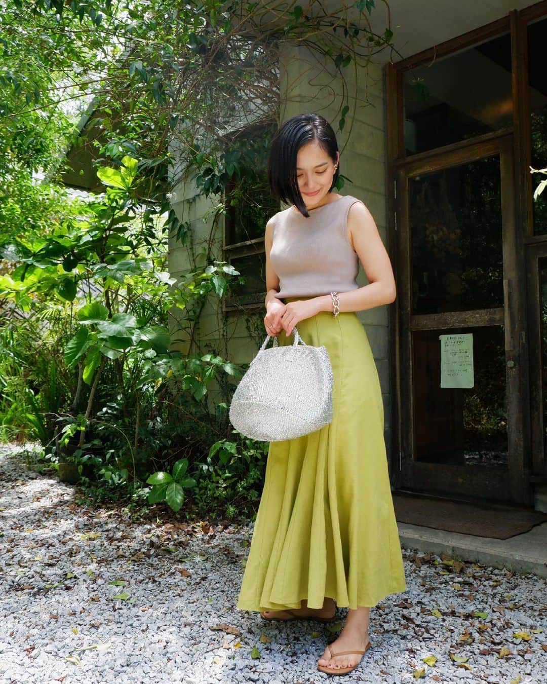 武智志穂さんのインスタグラム写真 - (武智志穂Instagram)「@titivatejp × SHIHO TAKECHI のグレージュのリブニットタンク。 お気に入りでしょっちゅう着ています☺️  公式オンラインでモデルさんが着ているコーデが可愛くて真似したくて、合わせていたスカートポチっちゃった！ このスカートも裾がひらひら可愛い♡  Tops / 2,959yen」6月2日 9時22分 - shiho_takechi