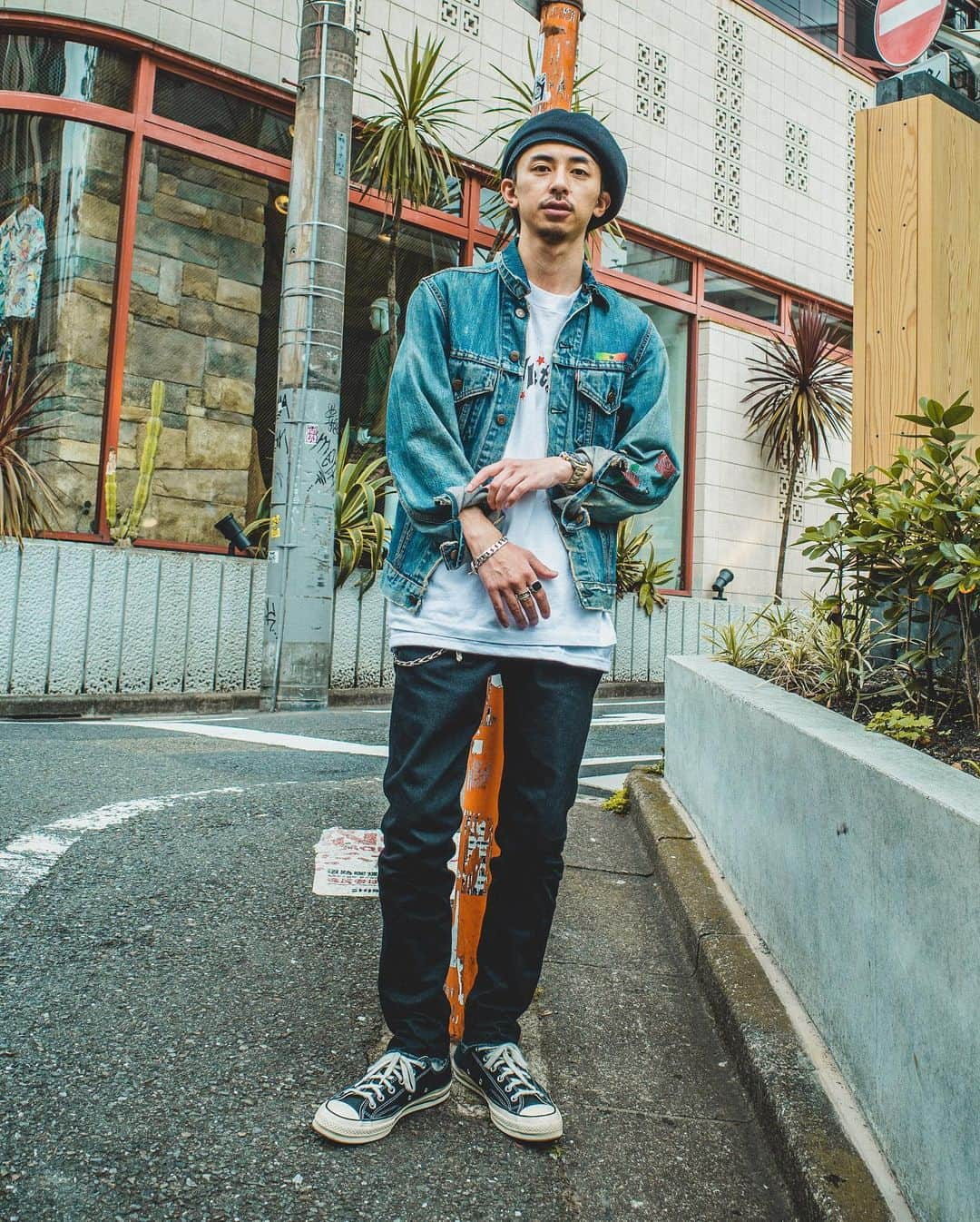 雄三 雨宮さんのインスタグラム写真 - (雄三 雨宮Instagram)「today's outfit  #デニムジャケット @market_japan_tokyo  #levis #リーバイス #古着 #vintage  #インナー #フェスT #used #ブラックデニム　 #rottweiler  スニーカー #ct70   #メンズヘア #メンズファッション #メンズパーマ #メンズ髪型 #メンズヘアカタログ #メンズモデル #雨宮雄三#雨スタ」6月2日 11時09分 - amezooon