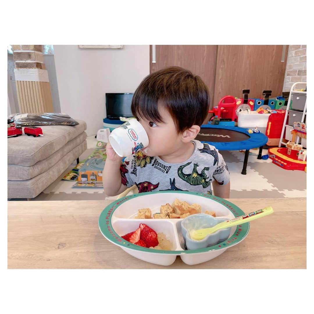 辻希美さんのインスタグラム写真 - (辻希美Instagram)「モグモグTime🥣💕💕✨  #２歳半 #❤️」6月2日 12時22分 - tsujinozomi_official