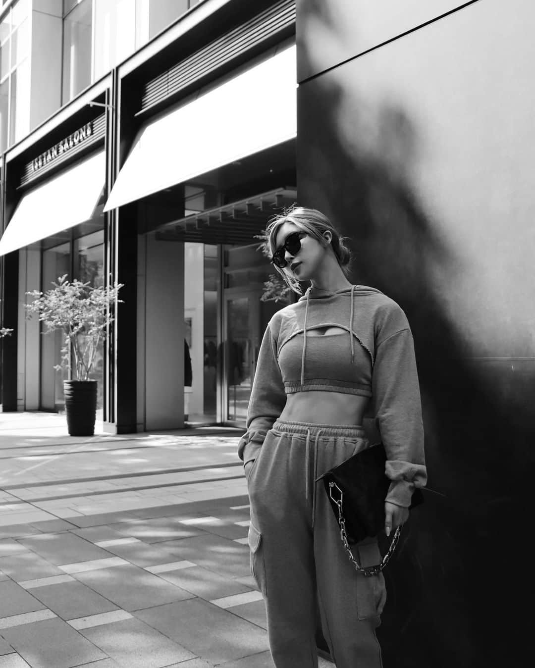 のインスタグラム：「今日はちょっと頭をリフレッシュさせる日なんだ🌞✨ 静かに気持ちを整理するこういう時間も大事🥰🌿」