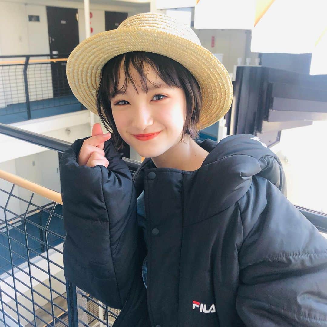 ニコ☆プチのインスタグラム：「🤞🏻💓  リナからきゅんです💓もらったよーー🤗  #川口莉奈 #きゅんです  #デニム企画の裏側だよ👖」
