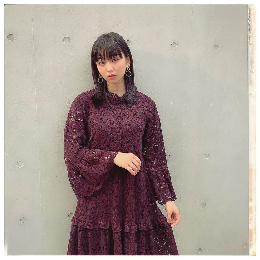 奥森皐月のインスタグラム：「. . . 明日は「奥森皐月の公私混同」第10回公開日。 . ゲストは音楽家の諭吉佳作/menさんです。 ずぅぅっと大好きでいつかお会いできることを夢見ていた存在。 嬉しくて楽しくて幸せで、不思議な1時間になりました。 . 最新の作品の話など、音楽のことをたくさんお話しできました。 公私混同はお笑いだけじゃないからね？ 趣味や普段の生活やこれからのことをお聞きできて、今週も盛りだくさんです。 . 奥森は憧れの人に会って、ずっとデレデレしています。 ありえないくらいデレデレです。 どきどききゅんきゅん、言葉を失う喜び。 . logirlにて、木曜18時から1時間は無料でご覧いただけます。 なにとぞよろしくお願いいたします！ . . . #奥森皐月 #奥森皐月の公私混同 #毎週木曜 #テレ朝動画 #logirl #トーク #バラエティ #諭吉佳作men #音楽家  #17歳 #女子高生 #toysfactory  #プライベート #私生活 #趣味 #りぼんガール #すイエんサーガールズ #JK #SJK #あじさい #紫陽花 #ラジオ #音楽 #ワンピース #古着 #イヤリング #セミロング #ローファー #hm #スターダストプロモーション」