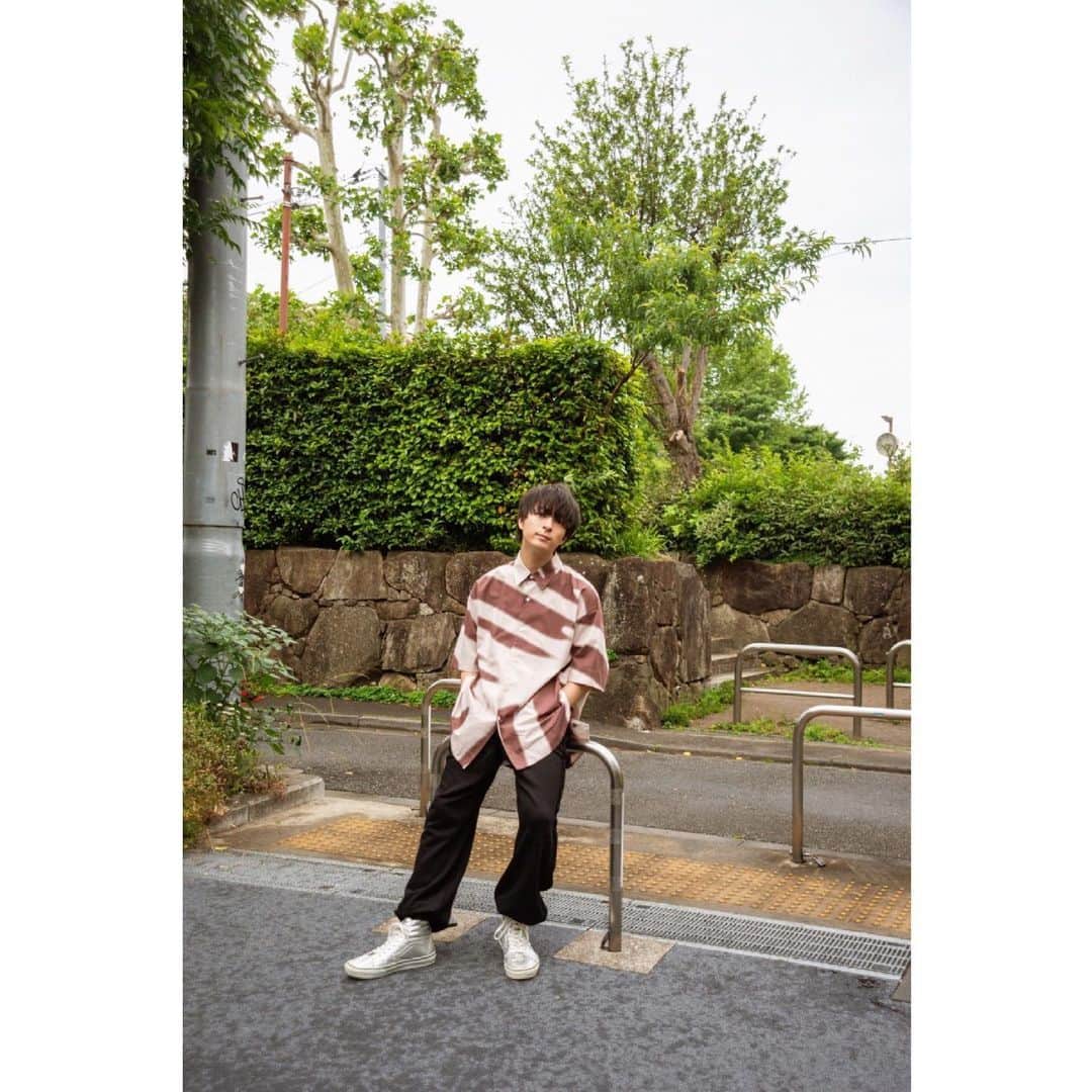 和田颯のインスタグラム：「. @sixtypercent_official   Photographer/Cho Ongo @cho_ongo   Hair&Make up/Mariko Sasaki  Stylist/Takuro Shimizu @taku_low_s」