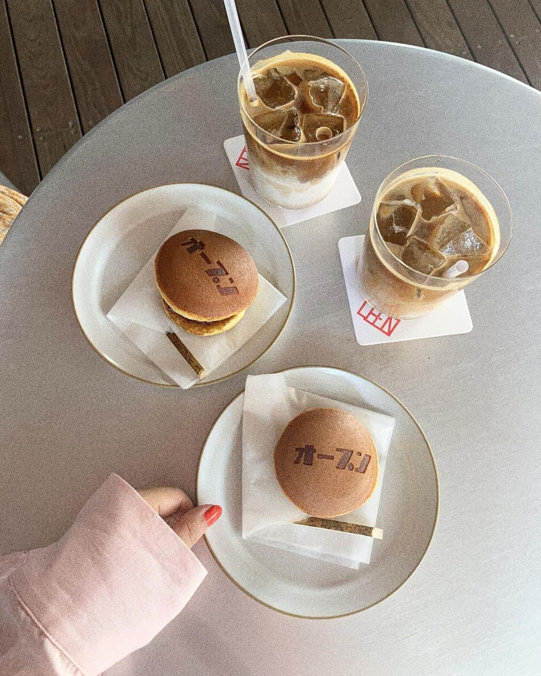 山田菜々さんのインスタグラム写真 - (山田菜々Instagram)「かなさんとおそばのあとに行ったカフェ☕️ どら焼きがありました😌 テラスの風通りがよくて日陰になっていていい気温だったな〜🎐  #中目黒カフェ #opennakameguro #カフェ巡り #coordinate」6月3日 10時39分 - tannana.yamada