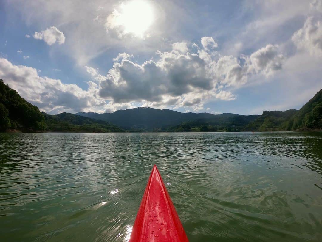 小野祐佳さんのインスタグラム写真 - (小野祐佳Instagram)「Here is just like Italy 🦙🏔🌞#perfeito   #月山 #月山湖 #canoesprint #roadtotokyo #tokyo2020 #水冷た #くまが泳ぐらしい」6月3日 19時08分 - juka_yukita