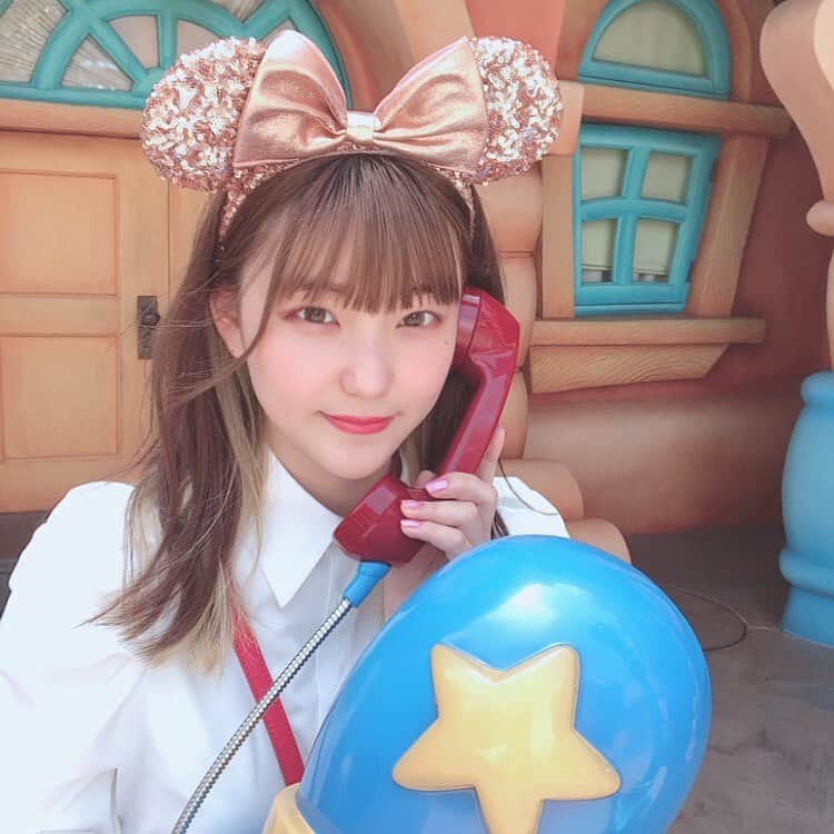 北川玲のインスタグラム：「先日ディズニーランドに行ってきました〜もしもし☎️🦕⭐️」