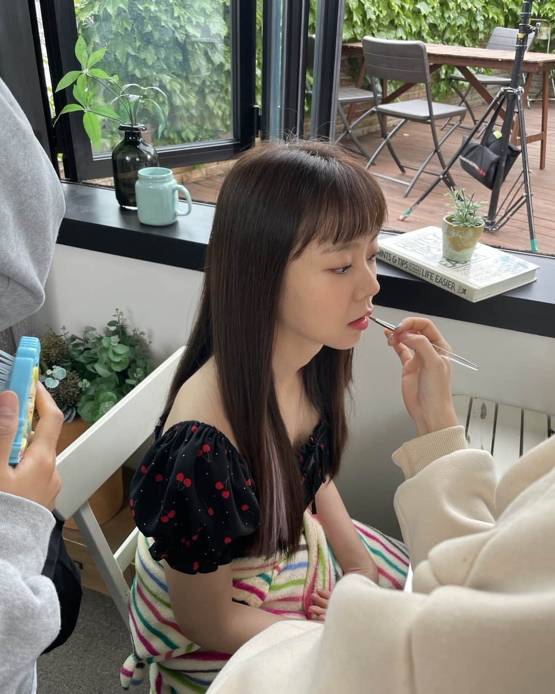 ハン・スンヨンのインスタグラム：「Today! 6pm #인생덤그녀 #tvnd youtube channel」