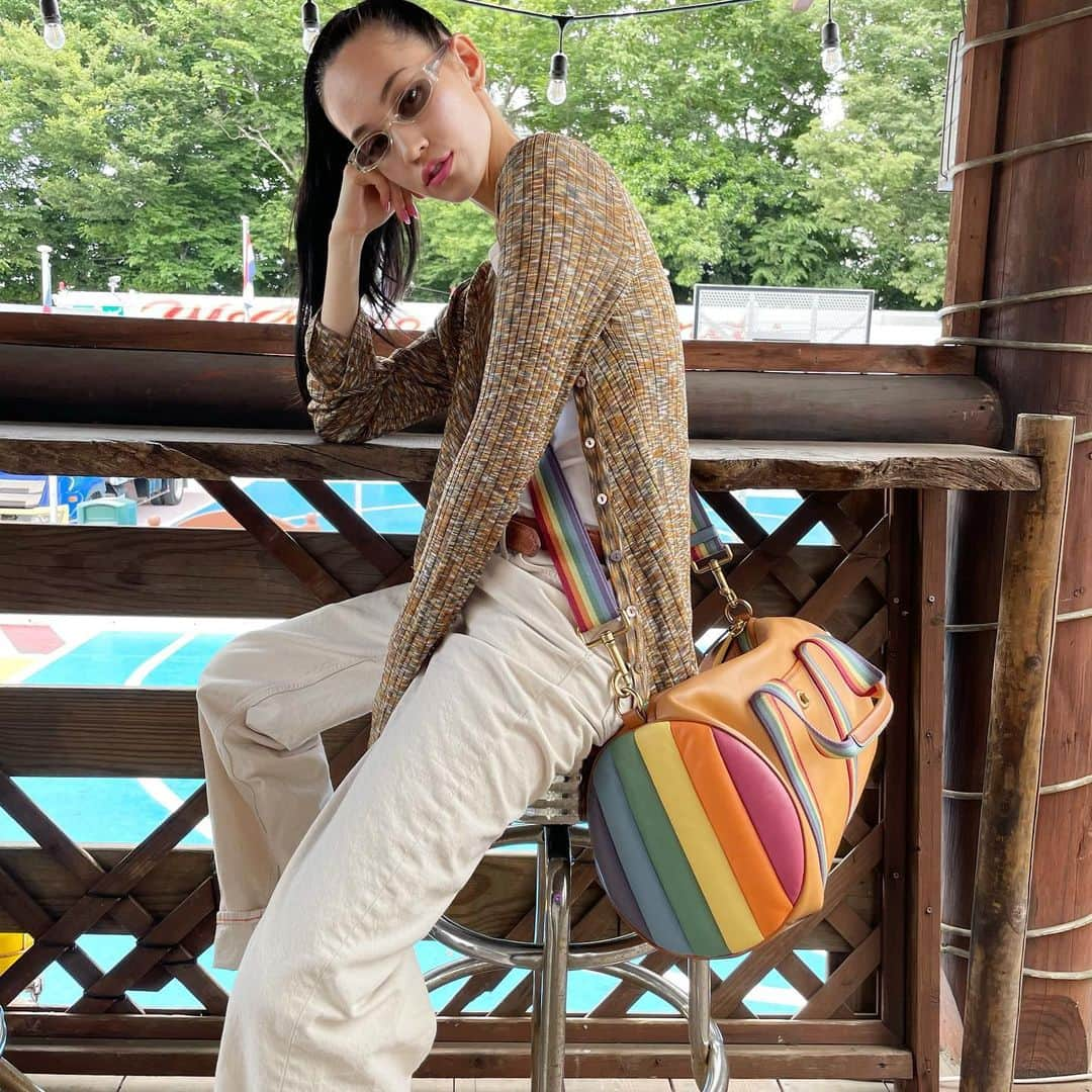 水原希子 さんのインスタグラム写真 - (水原希子 Instagram)「Happy #pridemonth ❣️ Loving the @coach pride collection 🌈💕 #coachny」6月3日 12時57分 - i_am_kiko