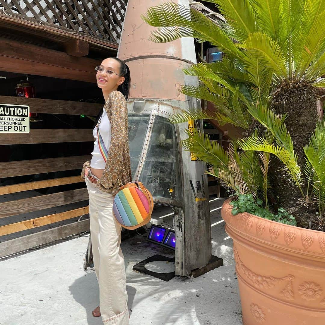 水原希子 さんのインスタグラム写真 - (水原希子 Instagram)「Happy #pridemonth ❣️ Loving the @coach pride collection 🌈💕 #coachny」6月3日 12時57分 - i_am_kiko