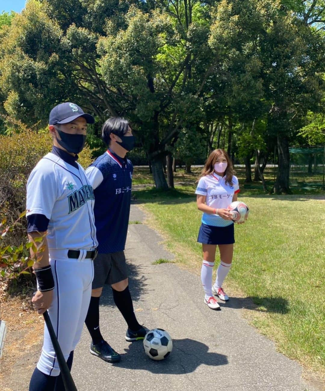 あおい夏海さんのインスタグラム写真 - (あおい夏海Instagram)「こんにちはーー⛳️⚽️ 水内猛さんのYouTubeチャンネルにて、 FBモーゲージカップフットゴルフ対決Part2がアップされました🎵‼️  果たしてなつみんは 浦和レッズＯＢ会長、メジャーリーガー⚾️に勝てるのか！？  見てください‼️‼️‼️  フットゴルフしてみたいとう方は 栃木県のTBC太陽クラブはカジュアルで ゴルフのショートコースのところなので、 初心者にもデビューしやすいですよ〜💓⚽️   #フットゴルフ  #fbモーゲージ  #水内猛 さん  #都築龍太 さん  #ニッチロー さん  #あおい夏海  #工藤誠司 さん  #フットゴルフ女子  #TBC太陽クラブ  #スポーツ女子  #YouTube  #撮影  #ホリプロ  #サッカー女子  #フットサル女子」6月3日 13時47分 - natsumi.aoi