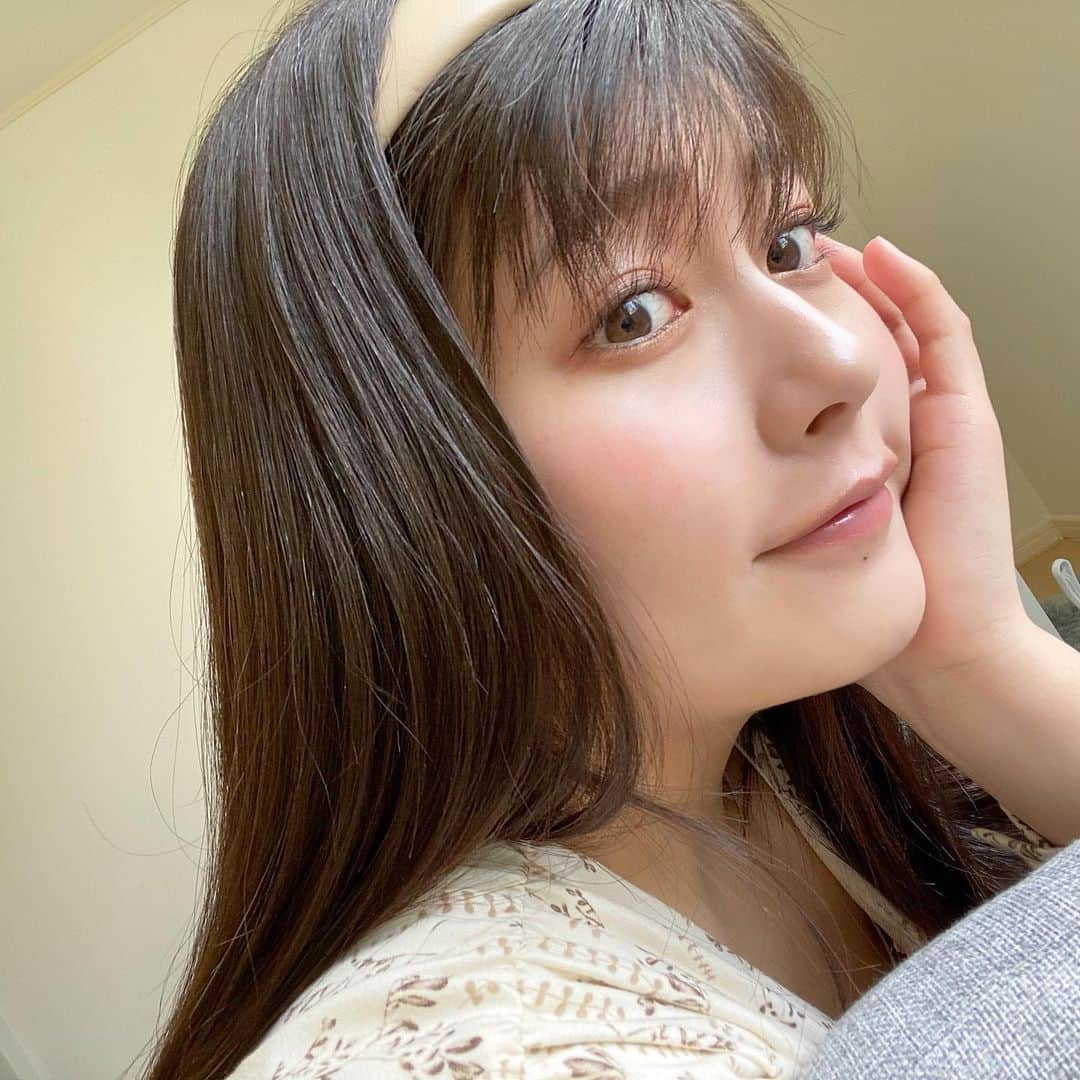 ちとせよしのさんのインスタグラム写真 - (ちとせよしのInstagram)「自撮りやで♥(⌒▽⌒) 今日はYouTubeを撮りました！また6月から投稿頻度あげれるように頑張る！💪🏻✨  #selfie #makeup #ナチュラルメイク #まつ育 #ワンピース」6月3日 18時28分 - chitose_yoshino