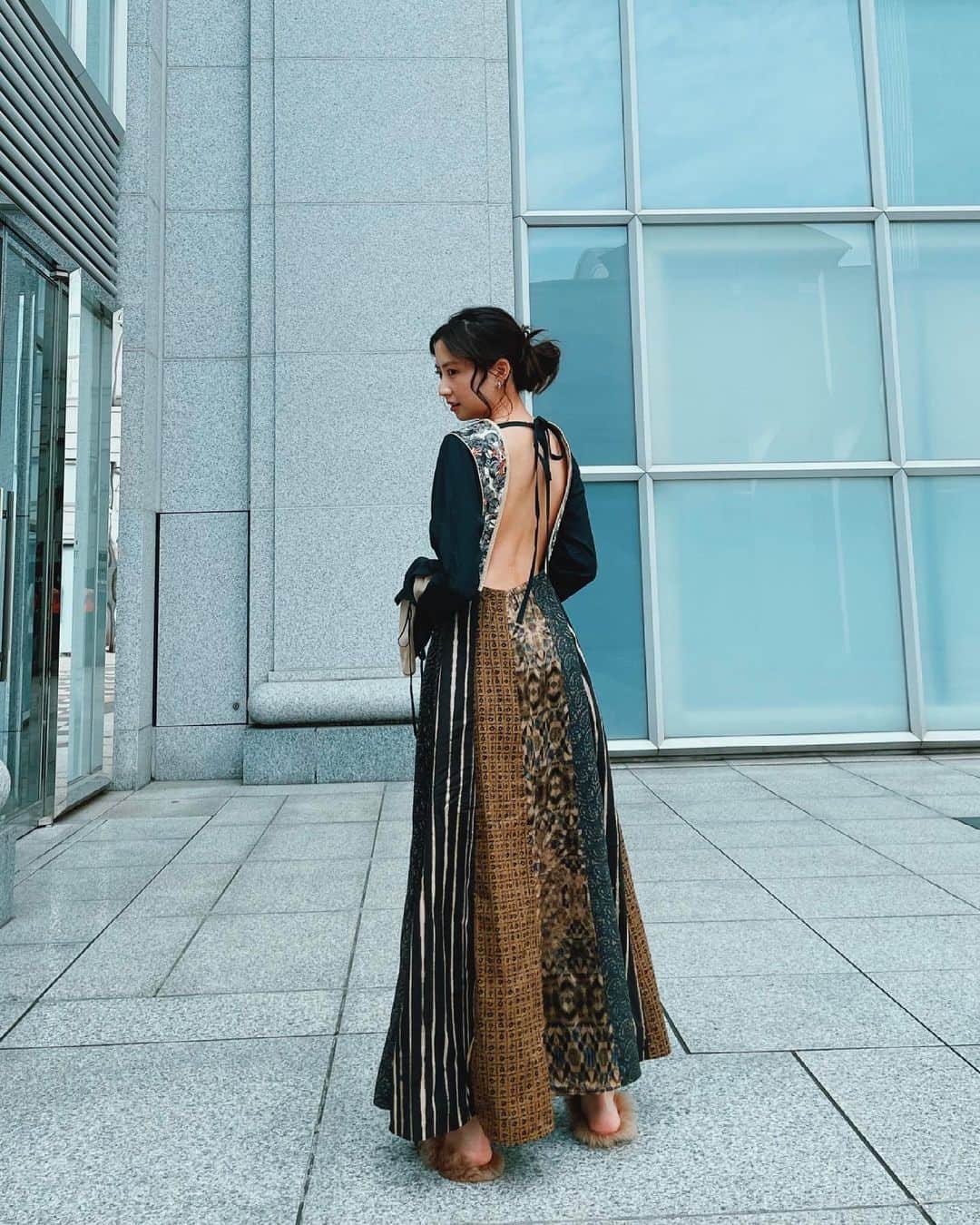 河北麻友子さんのインスタグラム写真 - (河北麻友子Instagram)「Love this dress… FASHION DRESS: FUMIE TANAKA SLIPPERS: Gucci  #FASHION #OOTD #麻友コーデ」6月3日 21時04分 - mayukokawakitaofficial
