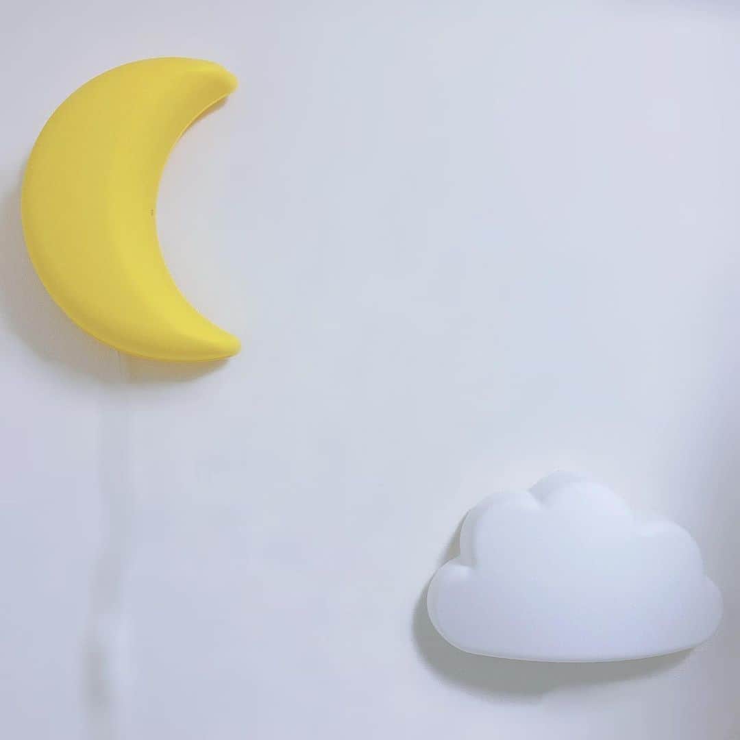 藤田いろはのインスタグラム：「私のおうちの照明✨﻿ 月とか空とかそういうモチーフ好き💗﻿ ﻿ ﻿ ﻿ ﻿ ﻿ ﻿ ﻿ ﻿ ﻿ #IKEA #かわいいものが好き #間接照明のある暮らし」