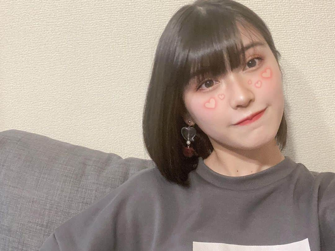 田中南さんのインスタグラム写真 - (田中南Instagram)「前髪伸びてきたな〰️   そろそろきります✂️    #ニコモ  #ボブ  #自撮り  #スタンプ  #ハート  #女子中学生  #jc3  #田中南」6月3日 21時47分 - minam_tanaka