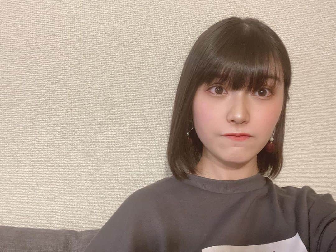 田中南さんのインスタグラム写真 - (田中南Instagram)「前髪伸びてきたな〰️   そろそろきります✂️    #ニコモ  #ボブ  #自撮り  #スタンプ  #ハート  #女子中学生  #jc3  #田中南」6月3日 21時47分 - minam_tanaka