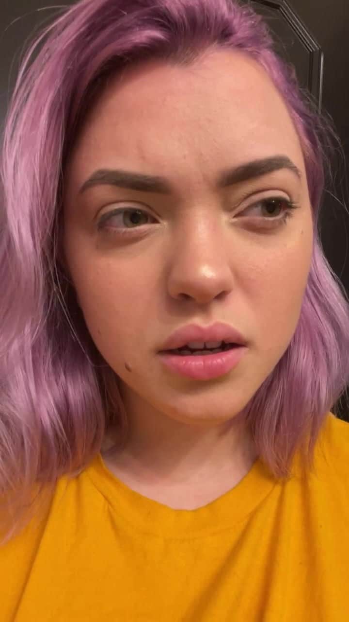 HEY VIOLETのインスタグラム：「💜」