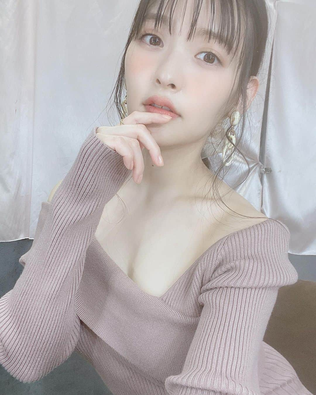 上坂すみれさんのインスタグラム写真 - (上坂すみれInstagram)「インスタフォロワー同志が38万人になっておりました、ありがとうです！ テレビブロス企画いろいろ！どのコーディネートがお好きかな(「・ω・)「  #tvbros #上坂すみれ」6月4日 14時14分 - uesaka_sumire