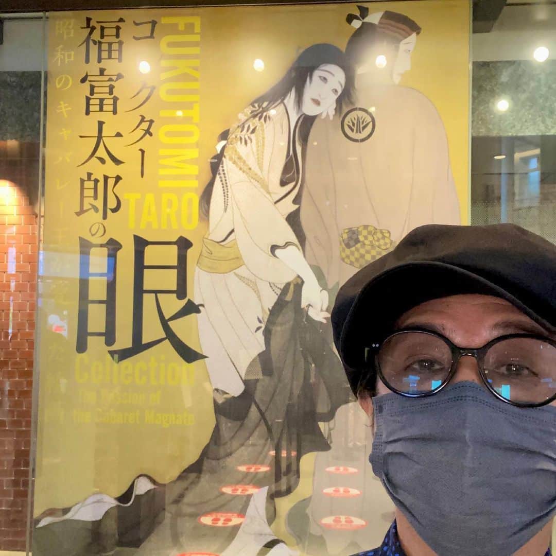 藤井フミヤのインスタグラム：「﻿ ﻿ J R東京駅　丸の内北口にある﻿ 東京ステーションギャラリーで開催されている﻿ 「コレクター福富太郎の眼﻿ 昭和のキャバレー王が愛した絵画」﻿ の展覧会に行ってきました。﻿ ﻿ 夜の帝王ならではの、なんとも色気のある妖艶な日本画の数々で、甘く切ない女性の表情が胸にグッときます。﻿ ﻿ 〜JR東京駅前﻿ 〜ギャラリー出口の２階の回路﻿ 〜丸の内　北口ドームの天井﻿ ﻿ #artist #art #artwork﻿ #nude #painting #illustration ﻿ #fineart #ファインアート﻿ #contemporaryart #現代アート﻿ #mixedmedia #visualart﻿ #design #graphicdesign﻿ #artoftheday﻿ #artcollection #アートコレクター﻿ #fumiyart2021﻿ #ACTION」