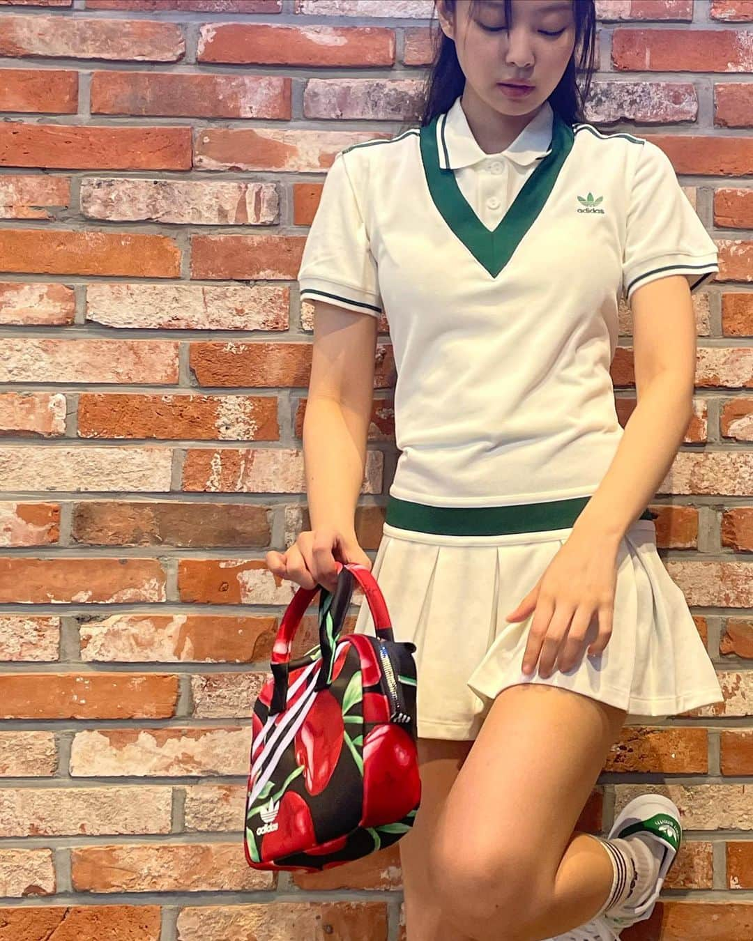 ジェニーさんのインスタグラム写真 - (ジェニーInstagram)「I should play tennis」6月4日 15時45分 - jennierubyjane