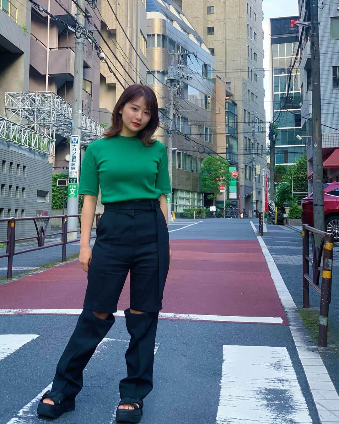 平嶋夏海さんのインスタグラム写真 平嶋夏海instagram Balr Balr Jpn のセットアップがかわいい 移動長いときによく着てる ハーフパンツもあったんだけど オールシーズン着れるようにロングにしました とろみ感もある生地がよき 6月9日 21時18分