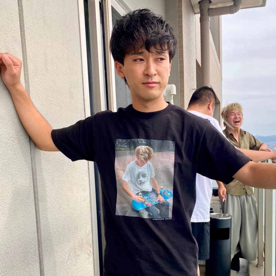 としみつのインスタグラム：「😏」