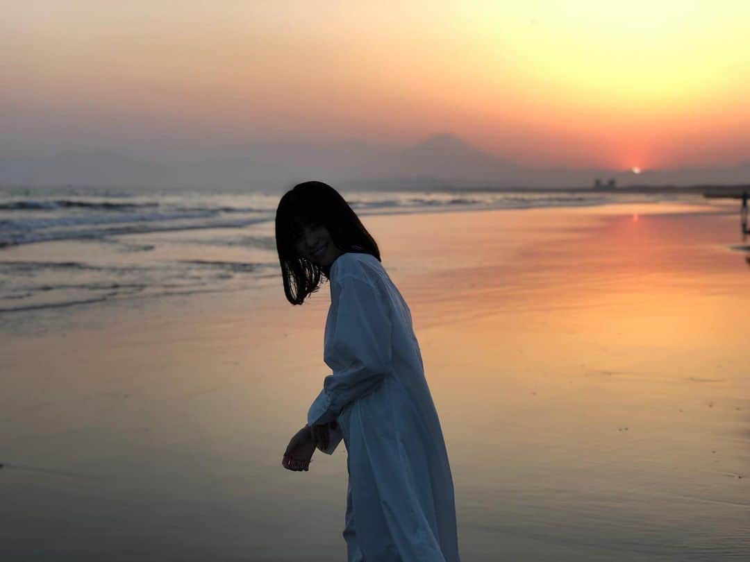 吉田伶香さんのインスタグラム写真 - (吉田伶香Instagram)「海と夕焼けと夜景見ると落ち着く💭」6月4日 20時33分 - ryoka_0405